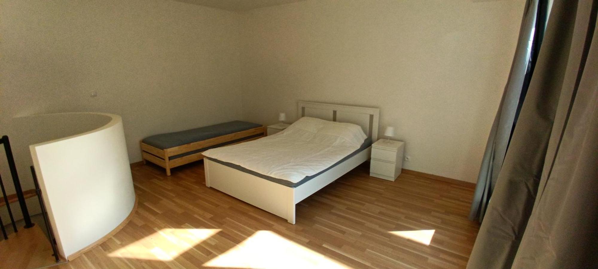 Brand New Two #25 In Elite Close To Center Apartment *